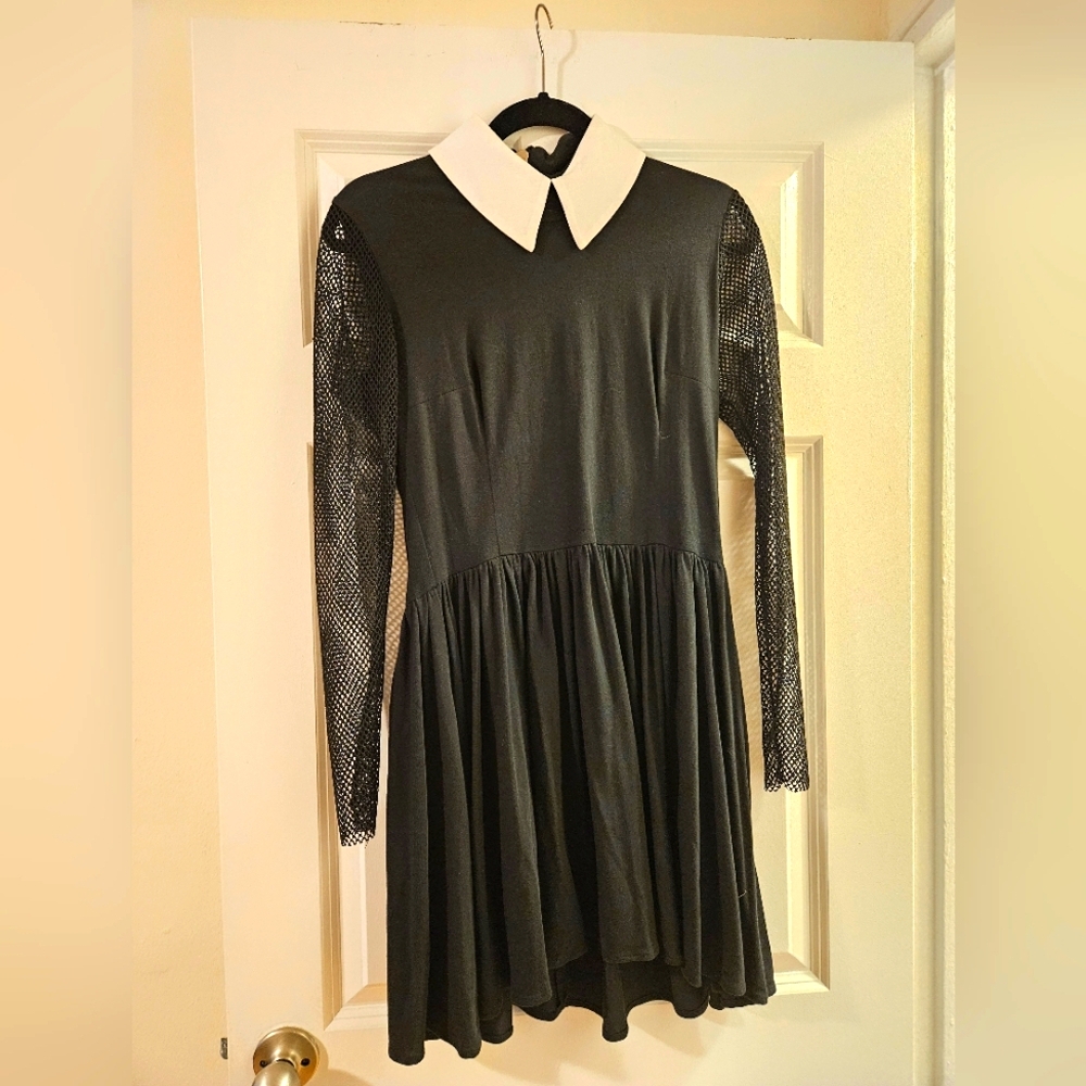 EUC Deandri Black And White Collar Dress, Women's Size M
